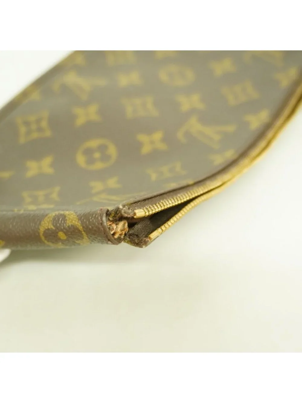 Louis Vuitton presentation hardware ladies